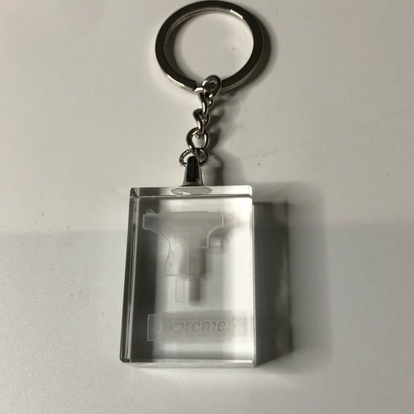 Supreme Rare Uzi Lucite Box Keychain - Picture 2 of 5